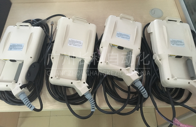 OTC焊接機(jī)器人示教器FDWLTPDSJN-3 OTC焊接機(jī)器人示教器FDTPDSJN-3L08