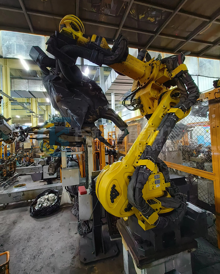 保養(yǎng)發(fā)那科高速點焊機(jī)器人R-1000iA/100F 保養(yǎng)發(fā)那科高速點焊機(jī)器人R-1000iA/100F